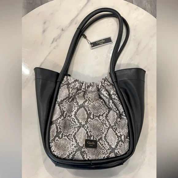 Giselle Paris, Women’s, Carry All, Tote Bag. - Picture 8 of 8